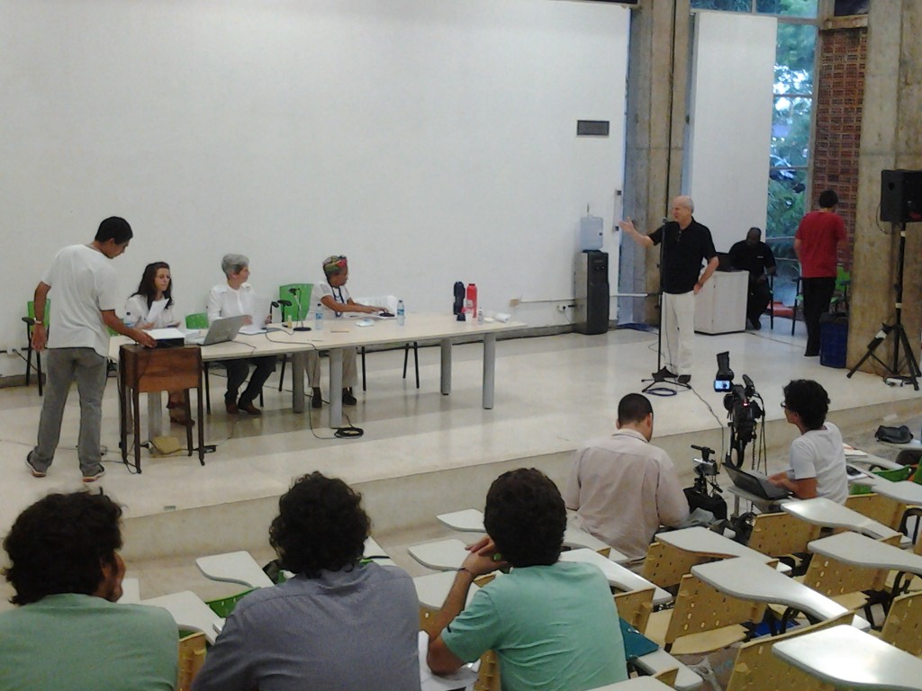 Palestra da professora Ana Fernandes